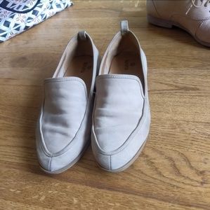Susina, Kellen almond toe loafer
